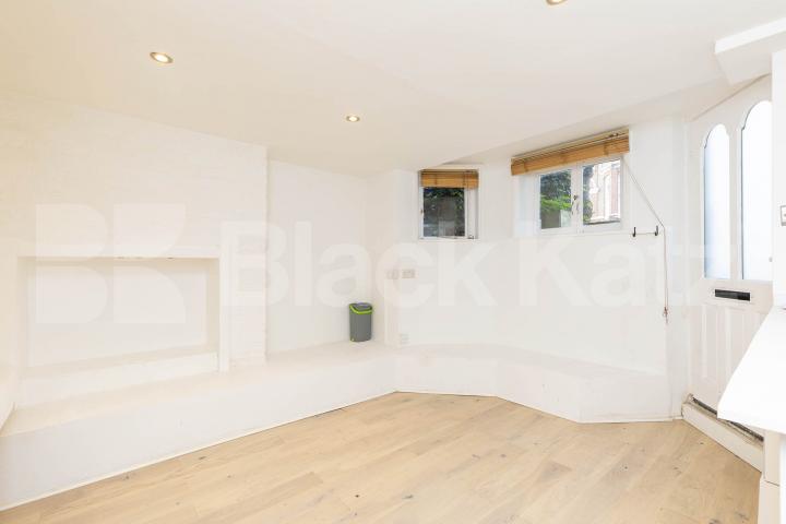 Recently refurbished Studio located on a tree lined street in Highbury Northolme Road, Highbury